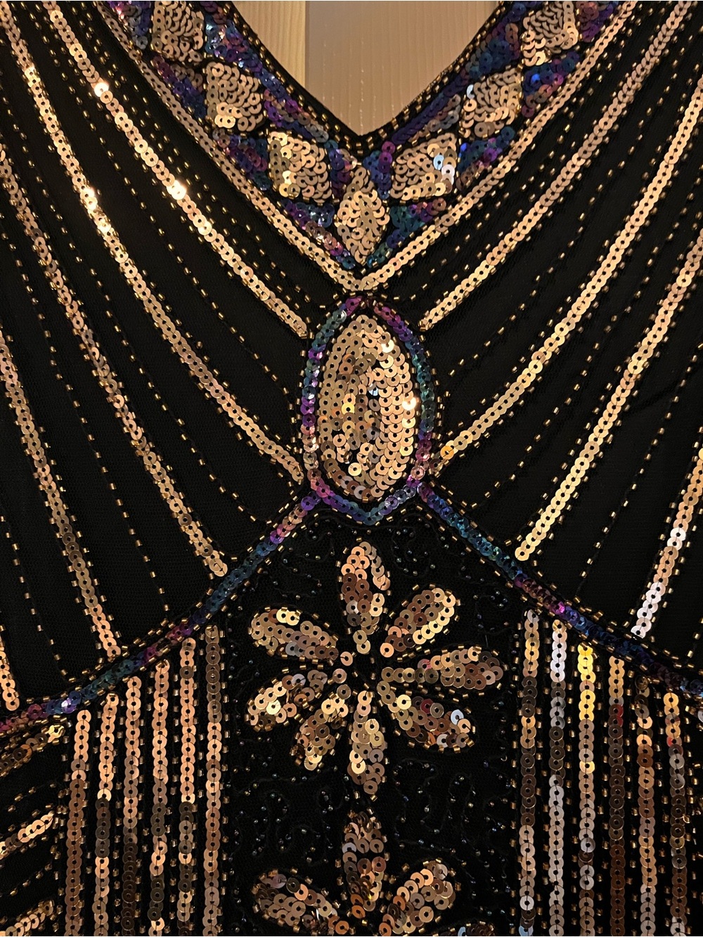 Black & Gold sequined Flapper Dress - Picture 2 of 4